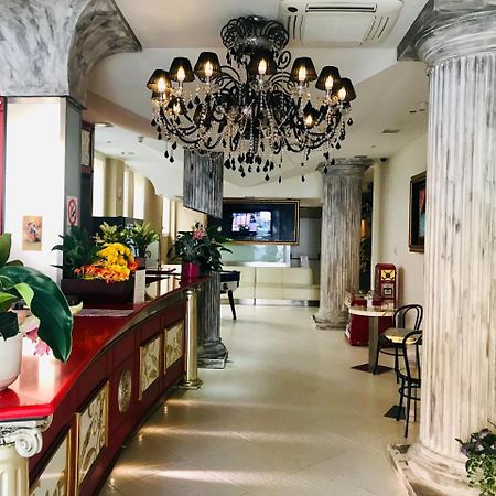 Hotel In Cesenatico Eksteriør bilde
