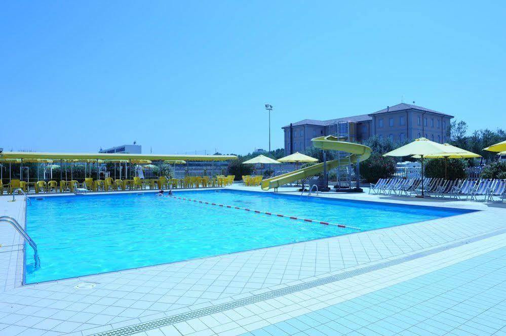 Hotel In Cesenatico Eksteriør bilde