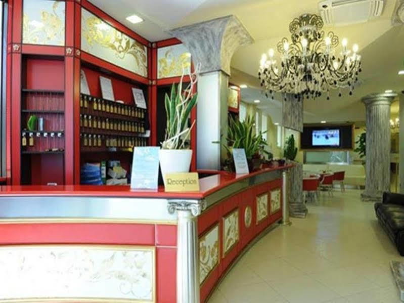 Hotel In Cesenatico Eksteriør bilde