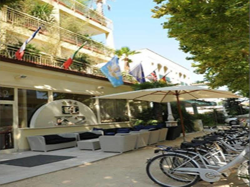 Hotel In Cesenatico Eksteriør bilde
