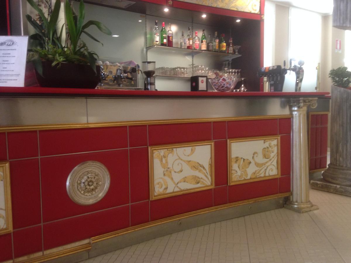 Hotel In Cesenatico Eksteriør bilde