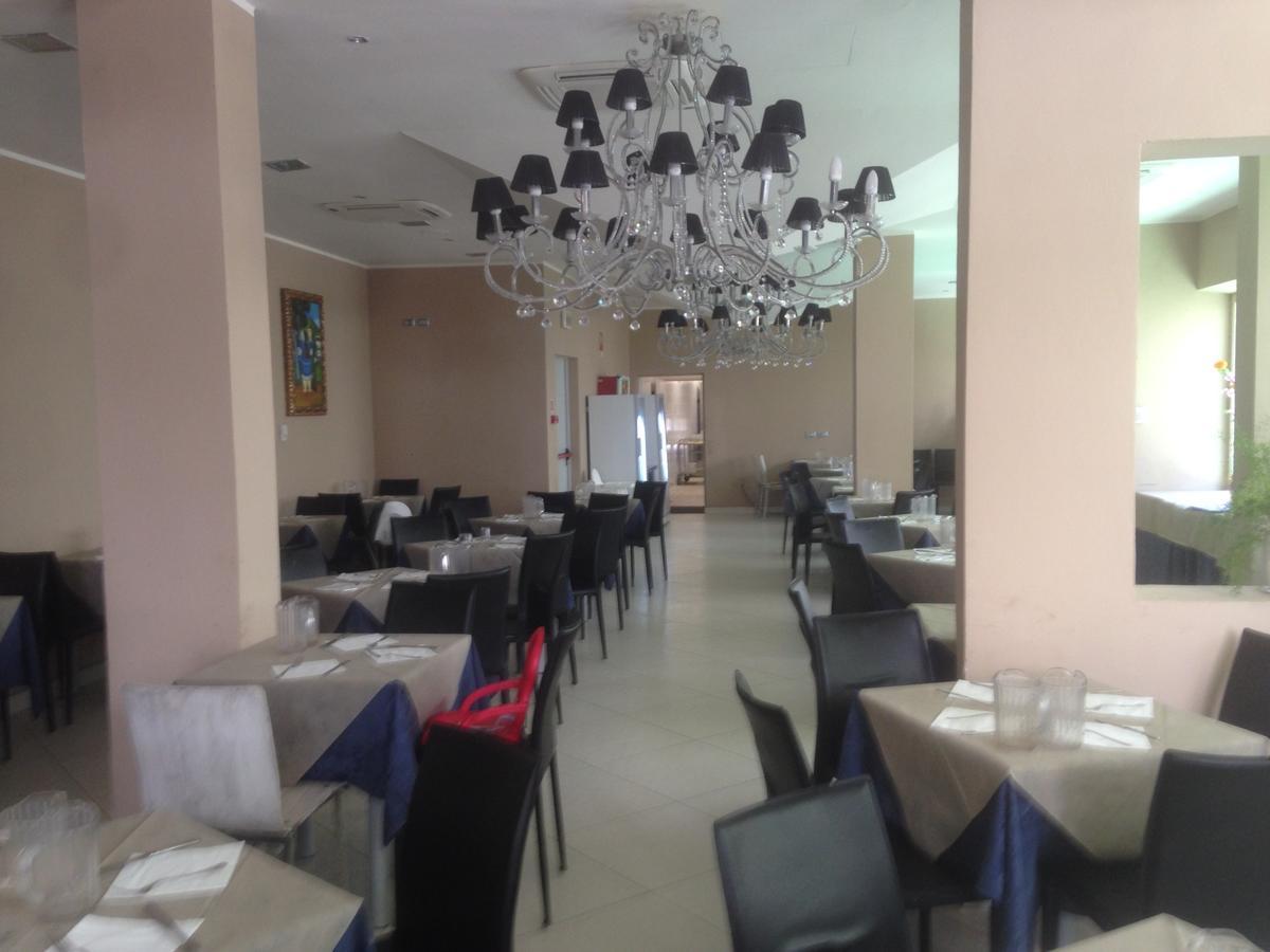 Hotel In Cesenatico Eksteriør bilde