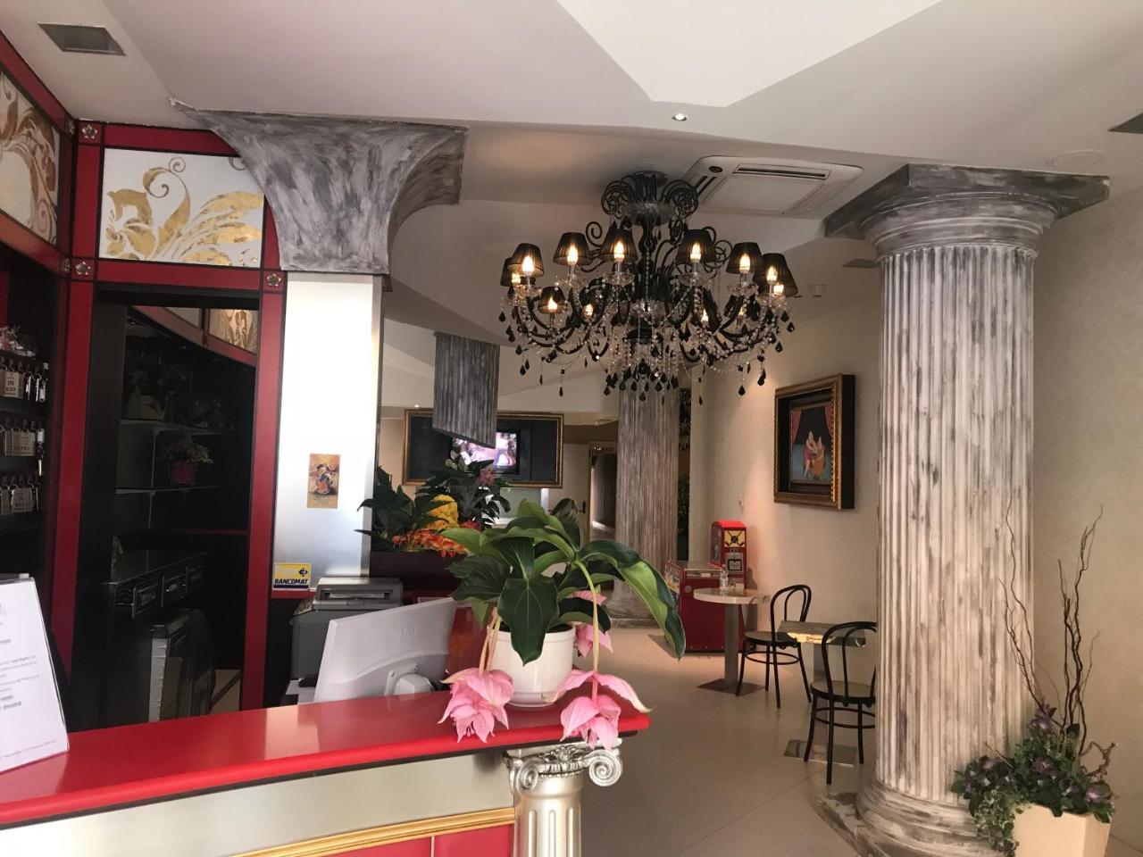 Hotel In Cesenatico Eksteriør bilde