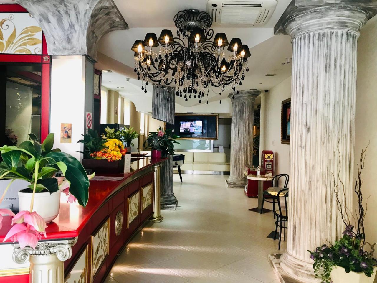 Hotel In Cesenatico Eksteriør bilde