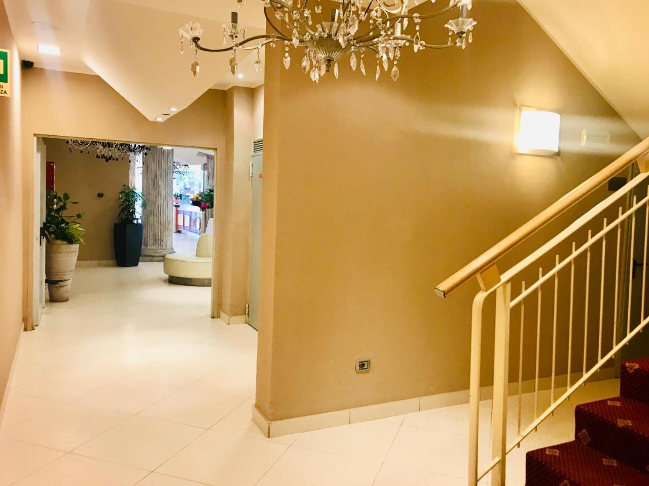 Hotel In Cesenatico Eksteriør bilde