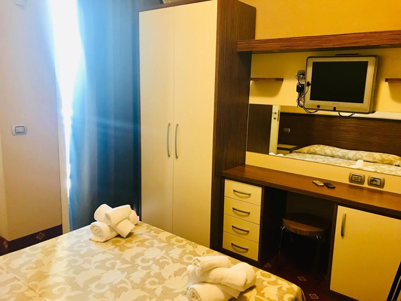 Hotel In Cesenatico Eksteriør bilde