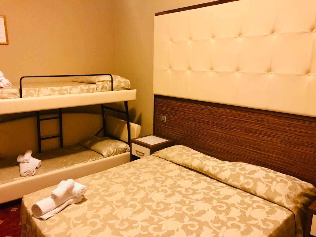 Hotel In Cesenatico Eksteriør bilde